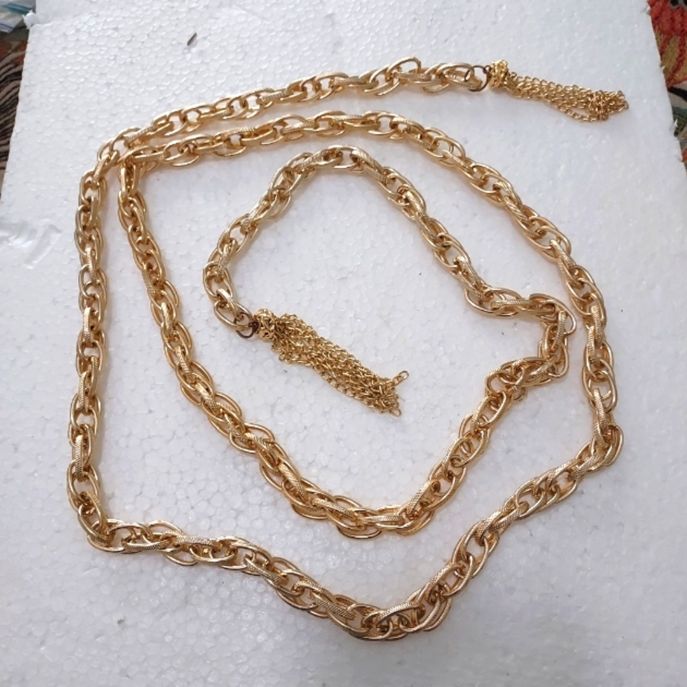 Vintage 58 inch goldtone interlocking link chain wrap necklace or belt